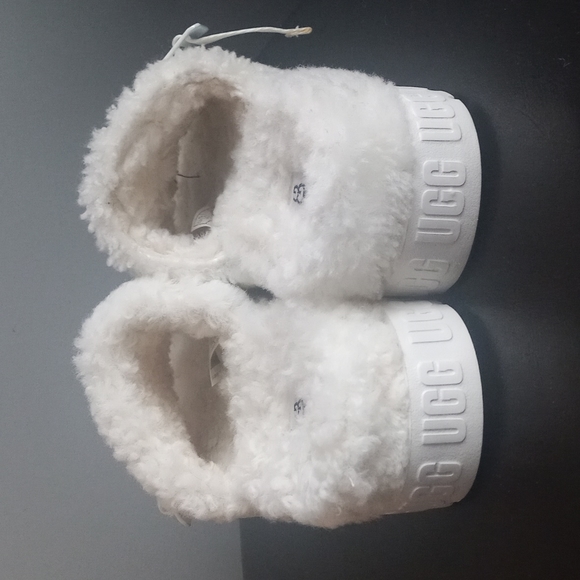 UGG Treadlite Slide Slippers - Picture 5 of 9